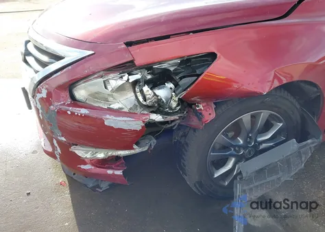 2015 Nissan Altima 2.5 S z USA, uszkodzony, nr VIN 1N4AL3APXFC221708